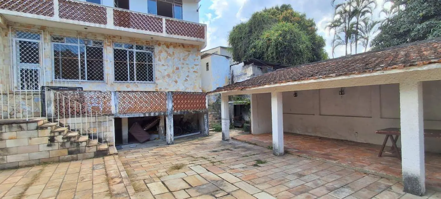 Casa com 4 quartos à venda, 1500m2 em Santa Clara, Barra Mansa - RJ - imagem 1 Foto 1 de Casa com 4 quartos à venda, 1500m2 em Santa Clara, Barra Mansa - RJ