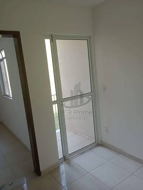Foto 2 de Apartamento com 2 quartos para alugar, 52m2 em Volta Redonda - RJ