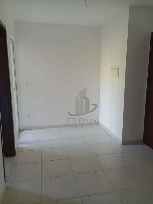 Foto 1 de Apartamento com 2 quartos para alugar, 52m2 em Volta Redonda - RJ