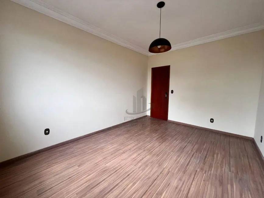 Foto 6 de Apartamento com 3 quartos para alugar, 103m2 em Jardim Amália, Volta Redonda - RJ