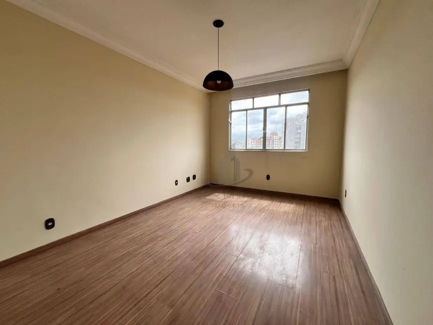 Foto 3 de Apartamento com 3 quartos para alugar, 103m2 em Jardim Amália, Volta Redonda - RJ