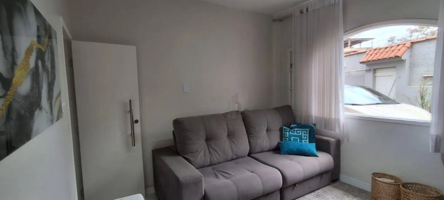 Casa com 3 quartos à venda, 228m2 em Ano Bom, Barra Mansa - RJ - imagem 3 Foto 3 de Casa com 3 quartos à venda, 228m2 em Ano Bom, Barra Mansa - RJ