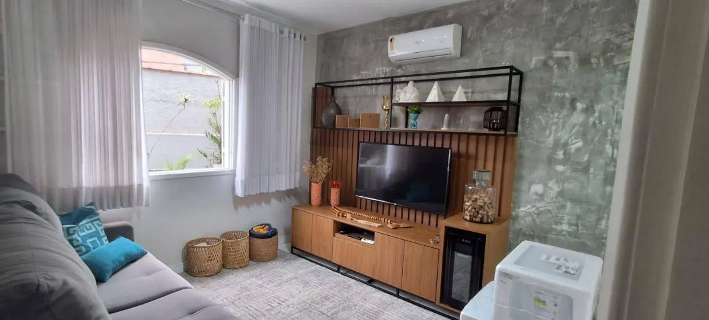 Casa com 3 quartos à venda, 228m2 em Ano Bom, Barra Mansa - RJ - imagem 1 Foto 1 de Casa com 3 quartos à venda, 228m2 em Ano Bom, Barra Mansa - RJ