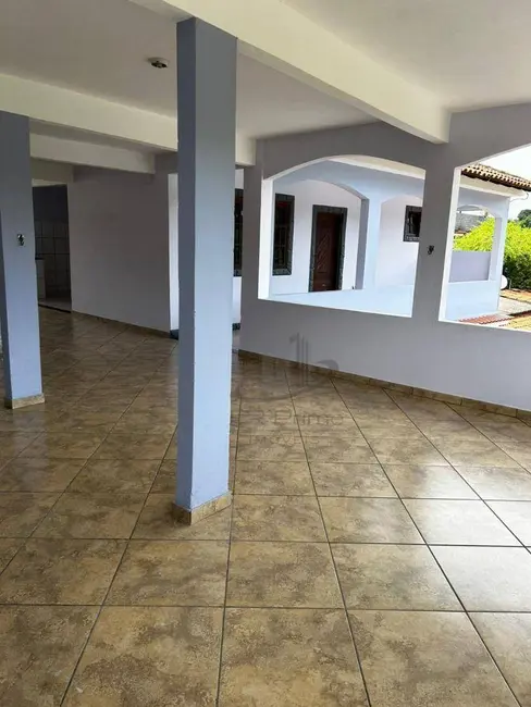 Foto 2 de Casa com 3 quartos à venda, 189m2 em Mariana Torres, Volta Redonda - RJ