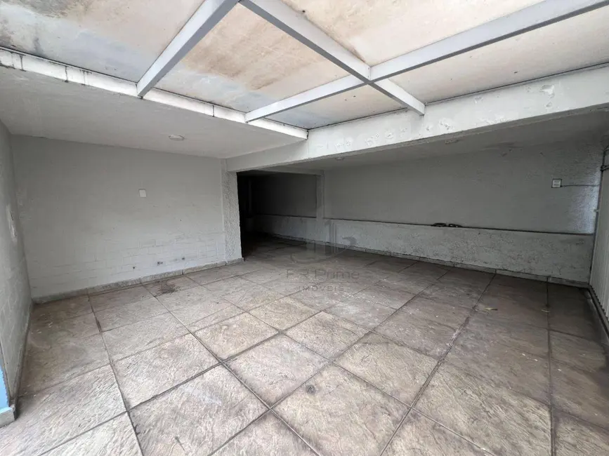 Foto 3 de Casa com 5 quartos para alugar, 282m2 em Bela Vista, Volta Redonda - RJ