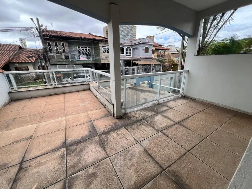 Foto 7 de Casa com 5 quartos para alugar, 282m2 em Bela Vista, Volta Redonda - RJ