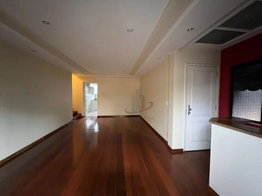 Foto 1 de Apartamento com 3 quartos à venda, 200m2 em Jardim Amália, Volta Redonda - RJ