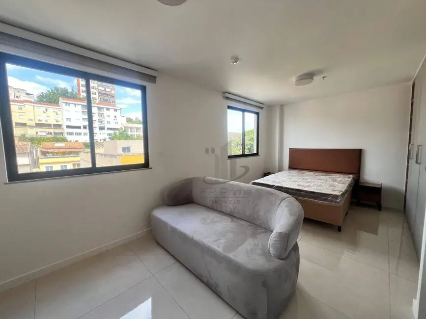 Foto 3 de Apartamento com 1 quarto para alugar, 25m2 em Jardim Amália, Volta Redonda - RJ