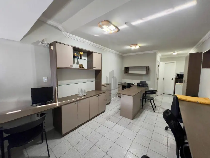 Foto 1 de Sala Comercial para alugar, 55m2 em Aterrado, Volta Redonda - RJ