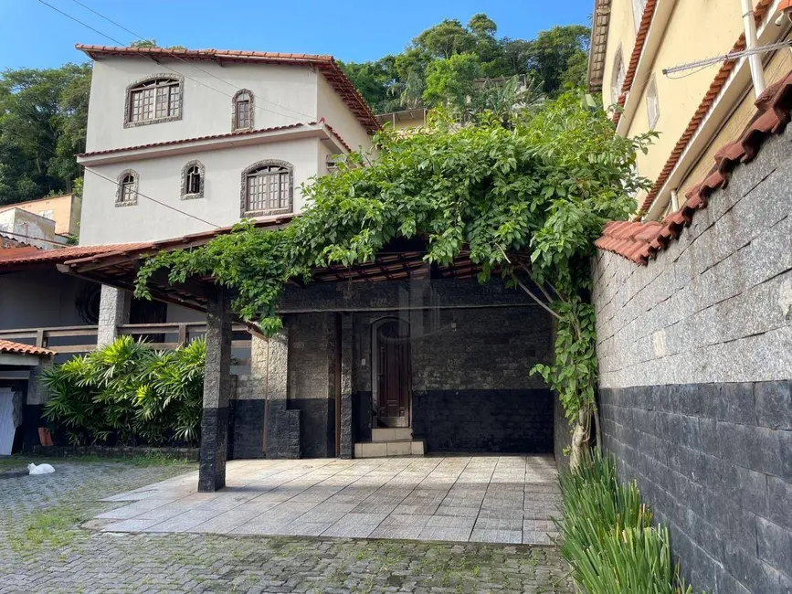 Foto 1 de Casa com 5 quartos à venda, 1284m2 em Retiro, Volta Redonda - RJ