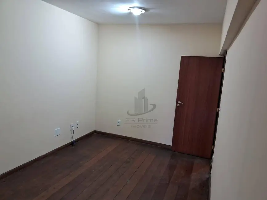 Foto 4 de Apartamento com 3 quartos para alugar, 160m2 em Aterrado, Volta Redonda - RJ