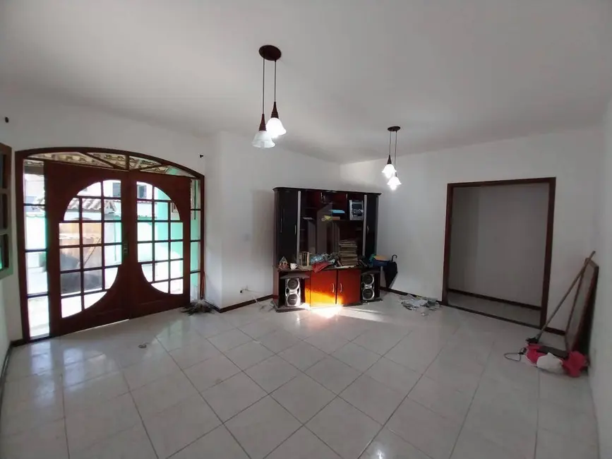 Casa com 3 quartos à venda, 408m2 em Metalúrgica, Barra Do Pirai - RJ - imagem 7 Foto 7 de Casa com 3 quartos à venda, 408m2 em Metalúrgica, Barra Do Pirai - RJ