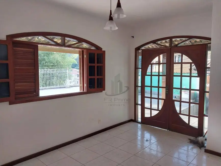 Casa com 3 quartos à venda, 408m2 em Metalúrgica, Barra Do Pirai - RJ - imagem 6 Foto 6 de Casa com 3 quartos à venda, 408m2 em Metalúrgica, Barra Do Pirai - RJ