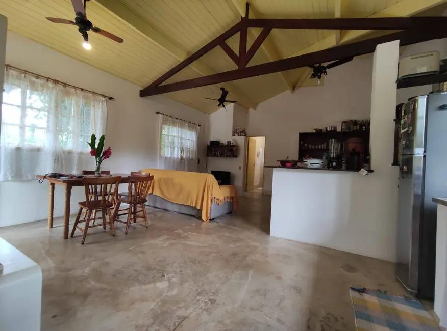 Foto 4 de Casa com 3 quartos à venda, 360m2 em Ubatuba - SP