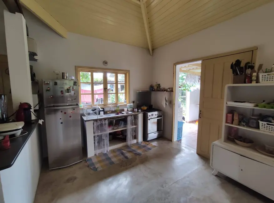 Foto 3 de Casa com 3 quartos à venda, 360m2 em Ubatuba - SP