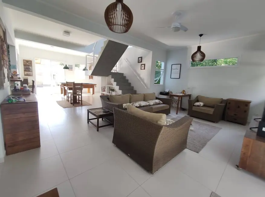 Foto 6 de Casa com 4 quartos à venda, 450m2 em Ubatuba - SP