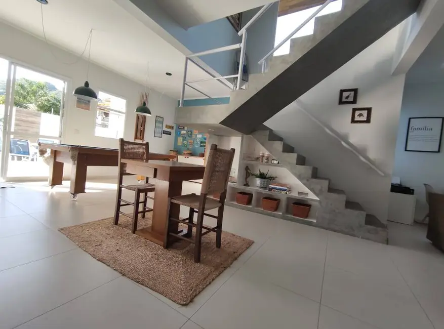 Foto 5 de Casa com 4 quartos à venda, 450m2 em Ubatuba - SP