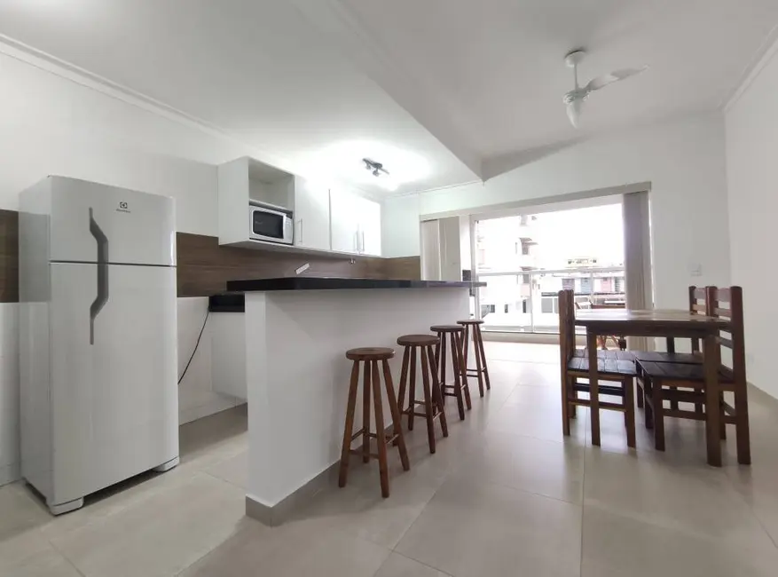 Foto 2 de Apartamento com 2 quartos à venda, 70m2 em Ubatuba - SP