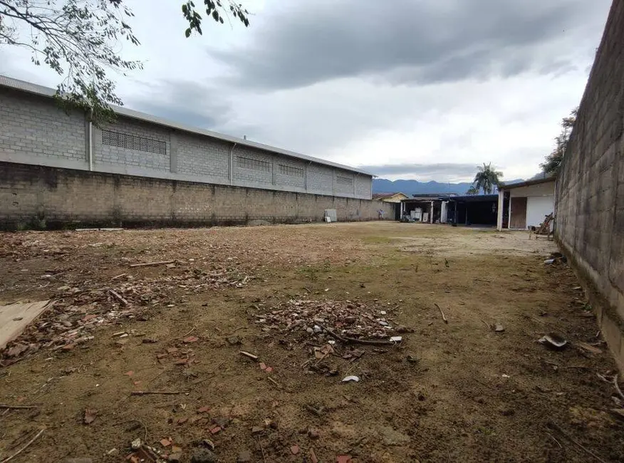 Foto 4 de Terreno / Lote à venda, 880m2 em Ubatuba - SP