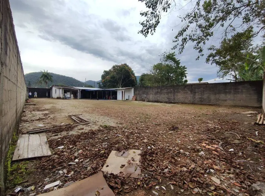 Foto 5 de Terreno / Lote à venda, 880m2 em Ubatuba - SP