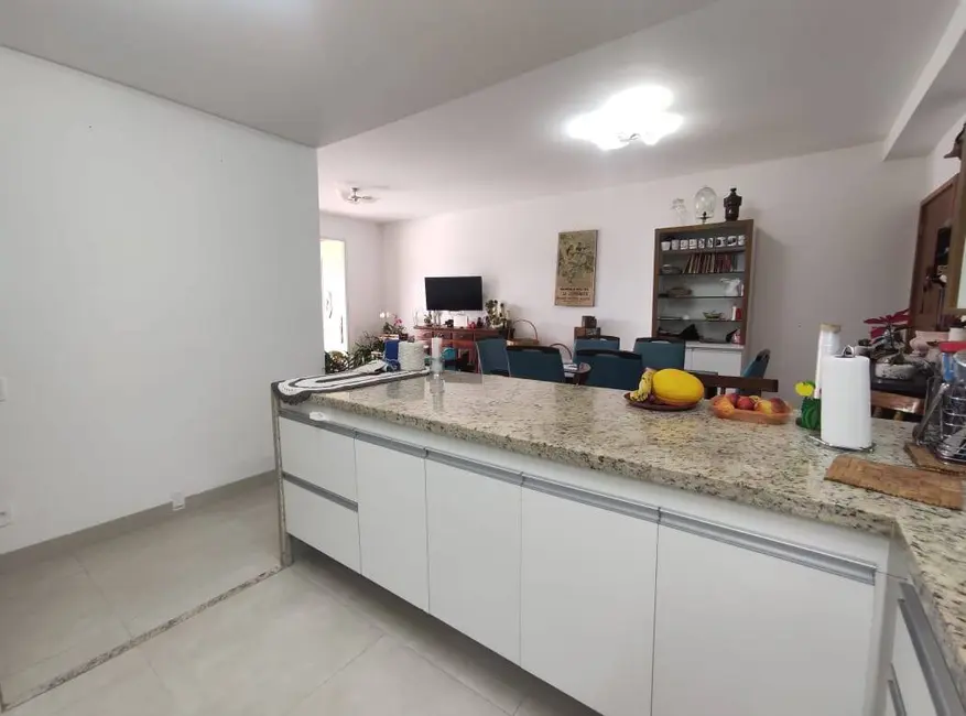 Foto 2 de Apartamento com 3 quartos à venda, 135m2 em Ubatuba - SP