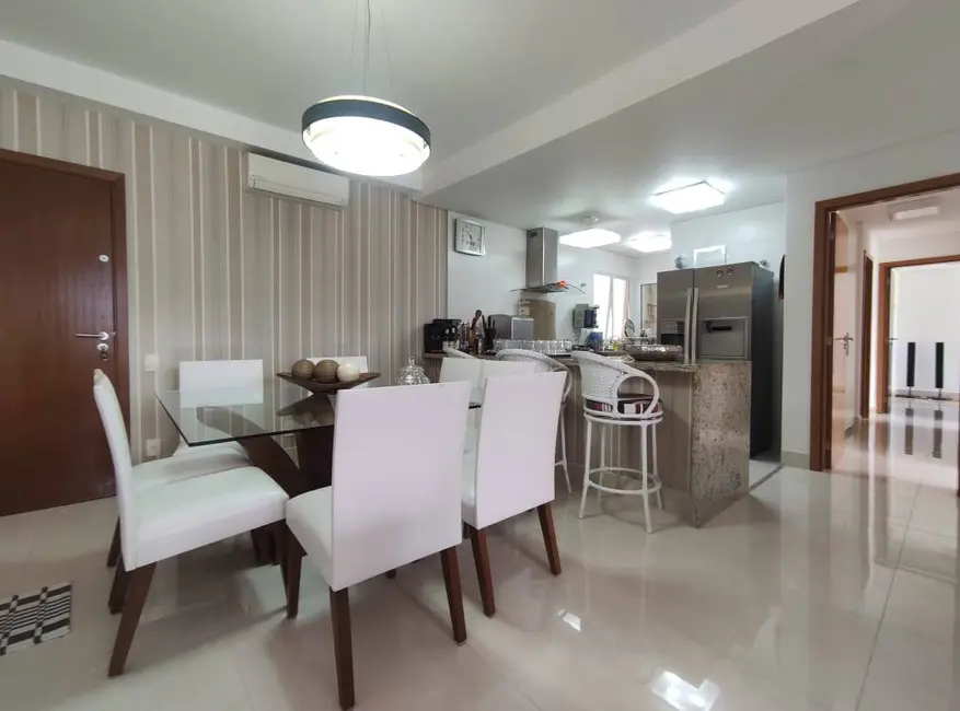 Foto 1 de Apartamento com 3 quartos à venda, 135m2 em Ubatuba - SP