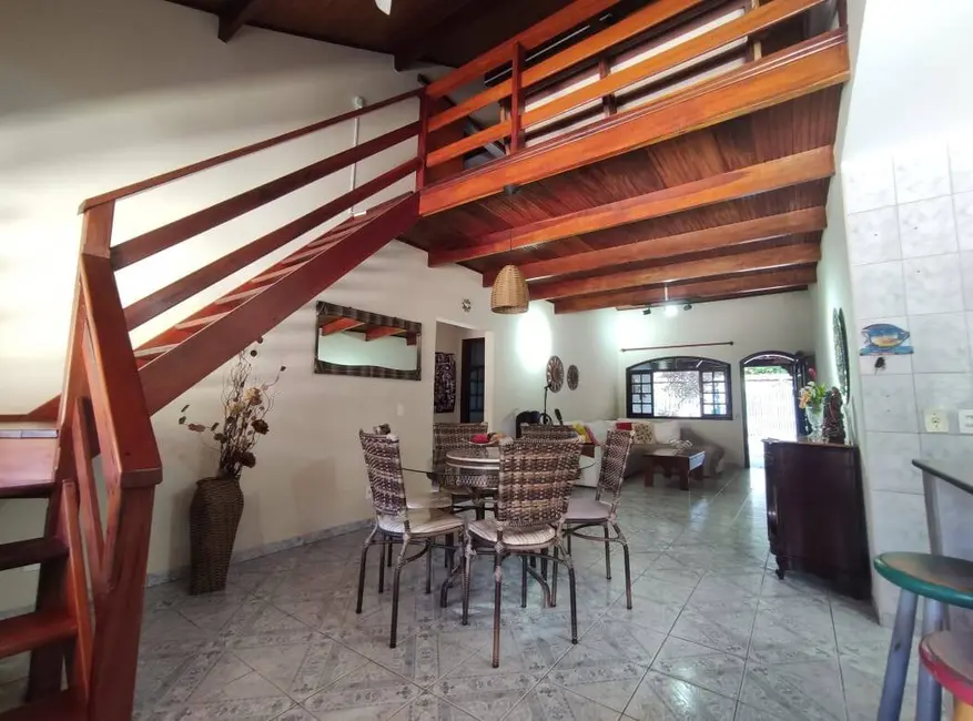 Foto 6 de Casa com 6 quartos à venda, 460m2 em Ubatuba - SP