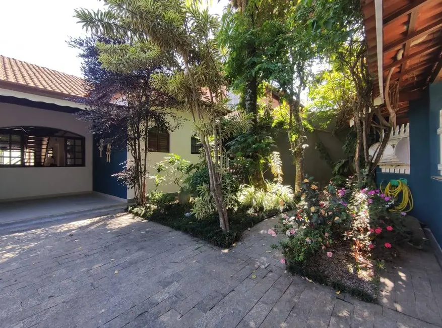 Foto 4 de Casa com 6 quartos à venda, 460m2 em Ubatuba - SP