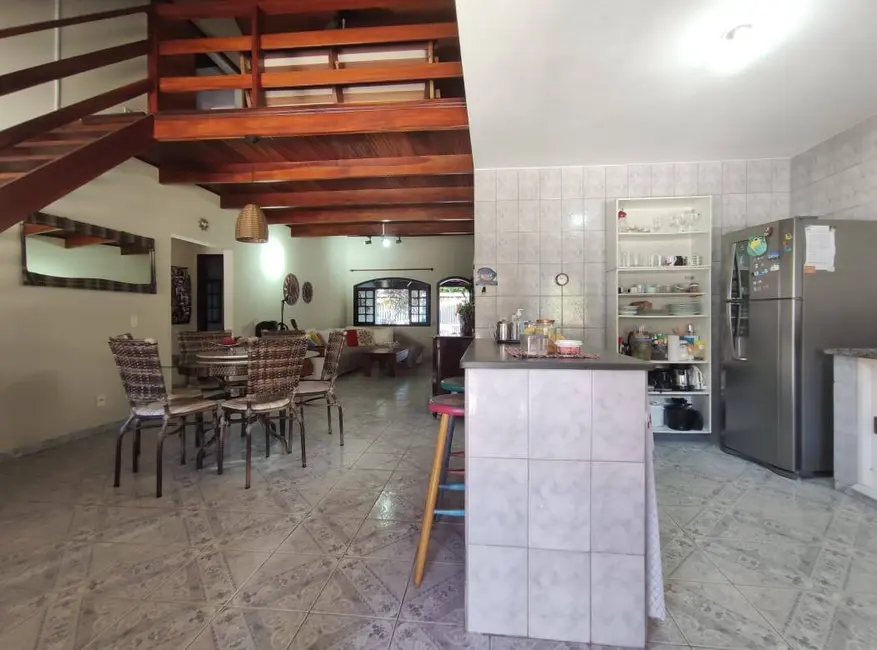 Foto 7 de Casa com 6 quartos à venda, 460m2 em Ubatuba - SP