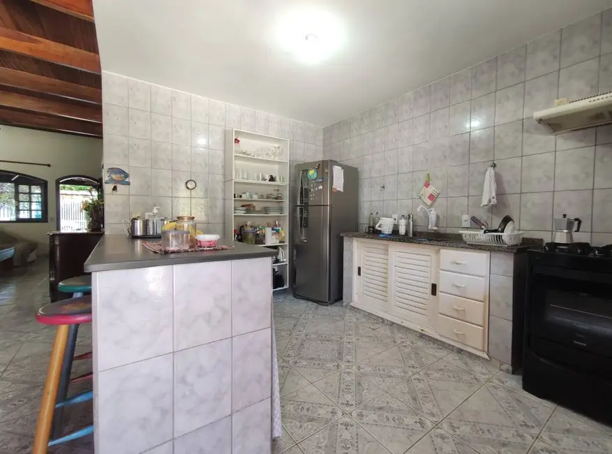 Foto 8 de Casa com 6 quartos à venda, 460m2 em Ubatuba - SP