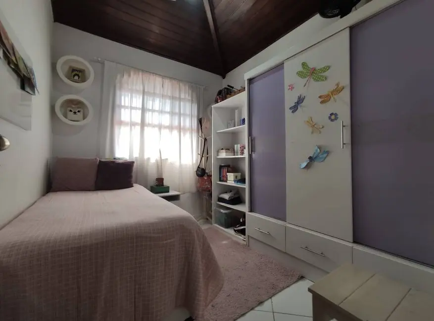 Foto 7 de Casa com 4 quartos à venda, 210m2 em Centro, Ubatuba - SP