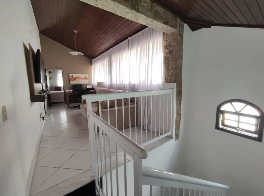 Foto 5 de Casa com 4 quartos à venda, 210m2 em Centro, Ubatuba - SP