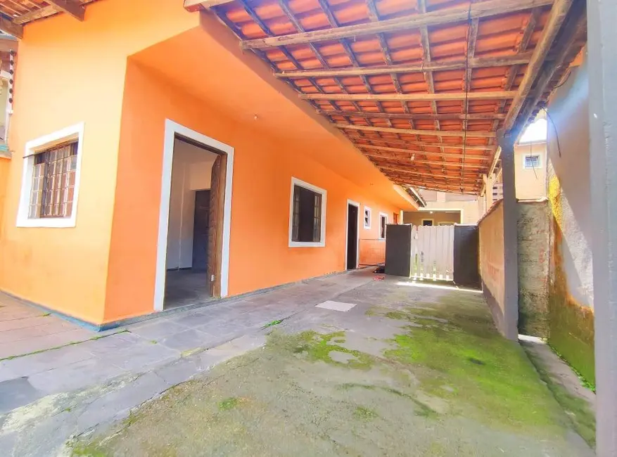 Foto 2 de Casa com 5 quartos à venda, 300m2 em Ubatuba - SP