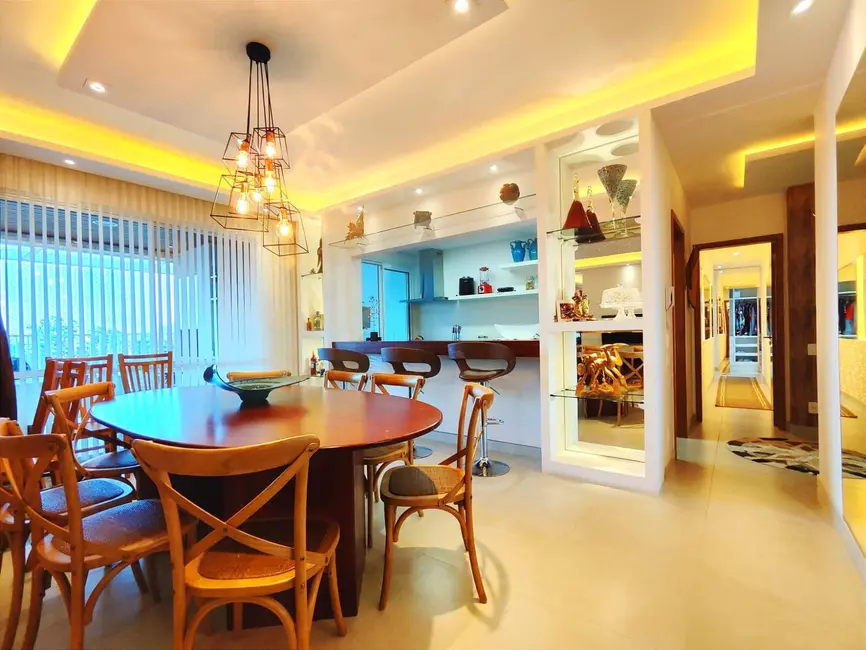 Foto 3 de Cobertura com 3 quartos à venda, 210m2 em Ubatuba - SP