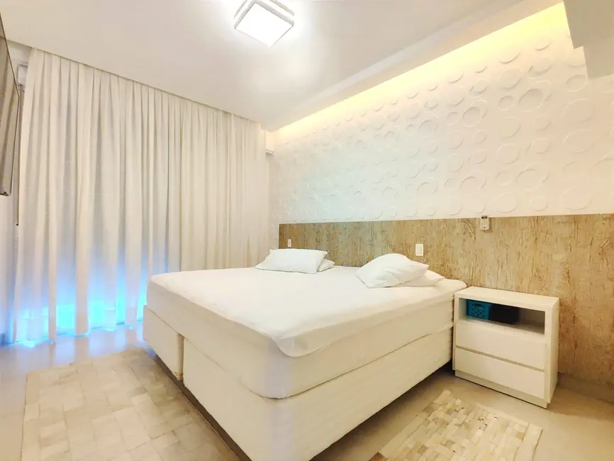 Foto 4 de Cobertura com 3 quartos à venda, 210m2 em Ubatuba - SP