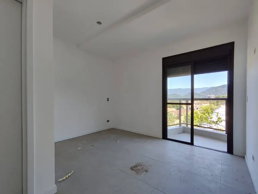 Foto 6 de Apartamento com 2 quartos à venda, 77m2 em Ubatuba - SP