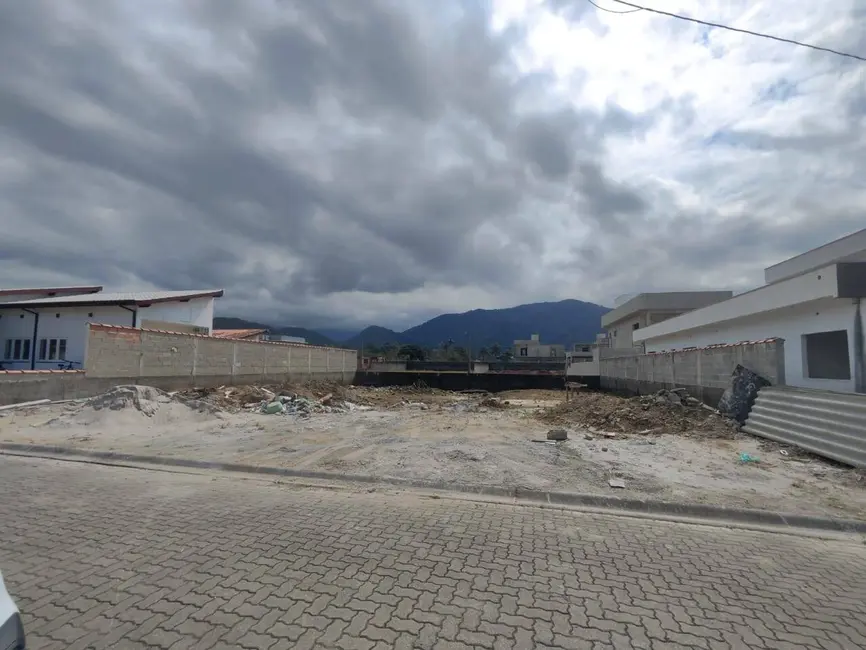 Foto 1 de Terreno / Lote à venda, 500m2 em Ubatuba - SP
