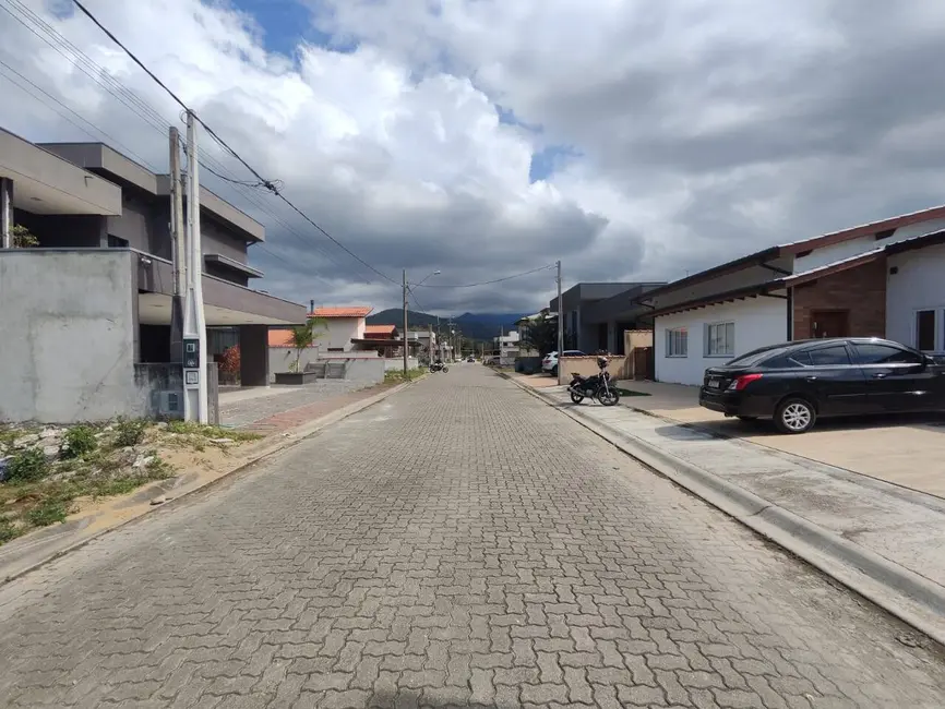 Foto 2 de Terreno / Lote à venda, 500m2 em Ubatuba - SP