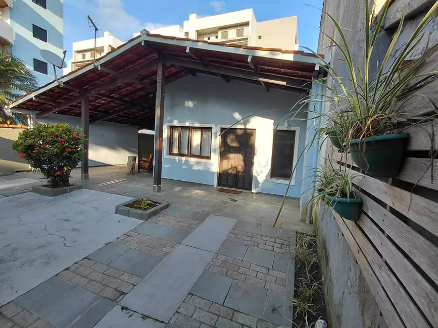 Foto 1 de Casa com 3 quartos à venda, 300m2 em Ubatuba - SP