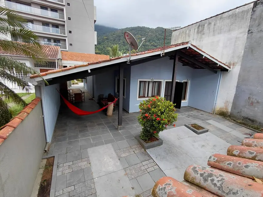 Foto 4 de Casa com 3 quartos à venda, 300m2 em Ubatuba - SP