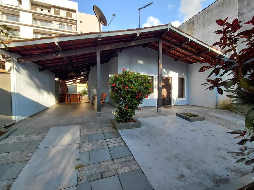 Foto 2 de Casa com 3 quartos à venda, 300m2 em Ubatuba - SP