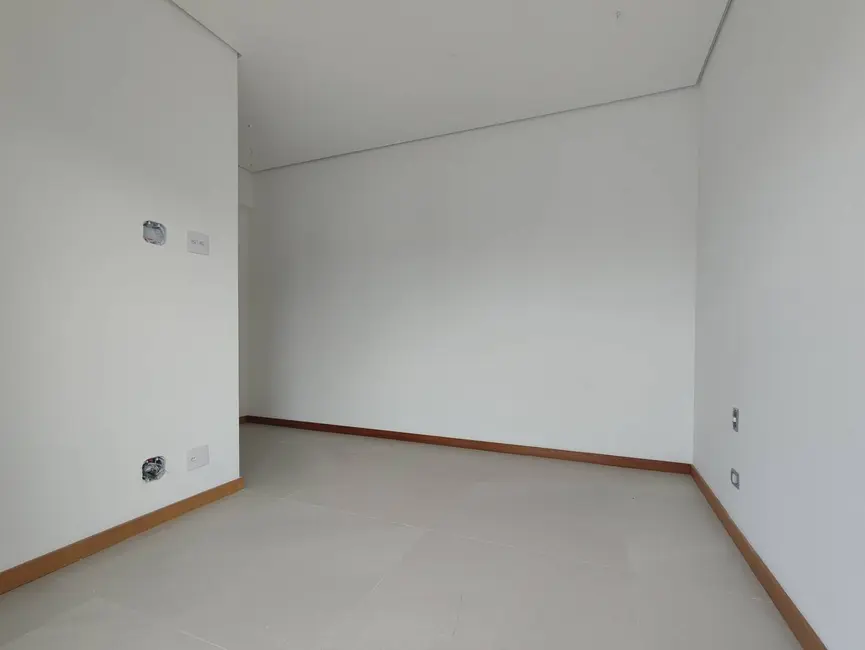 Foto 4 de Cobertura com 3 quartos à venda, 137m2 em Ubatuba - SP