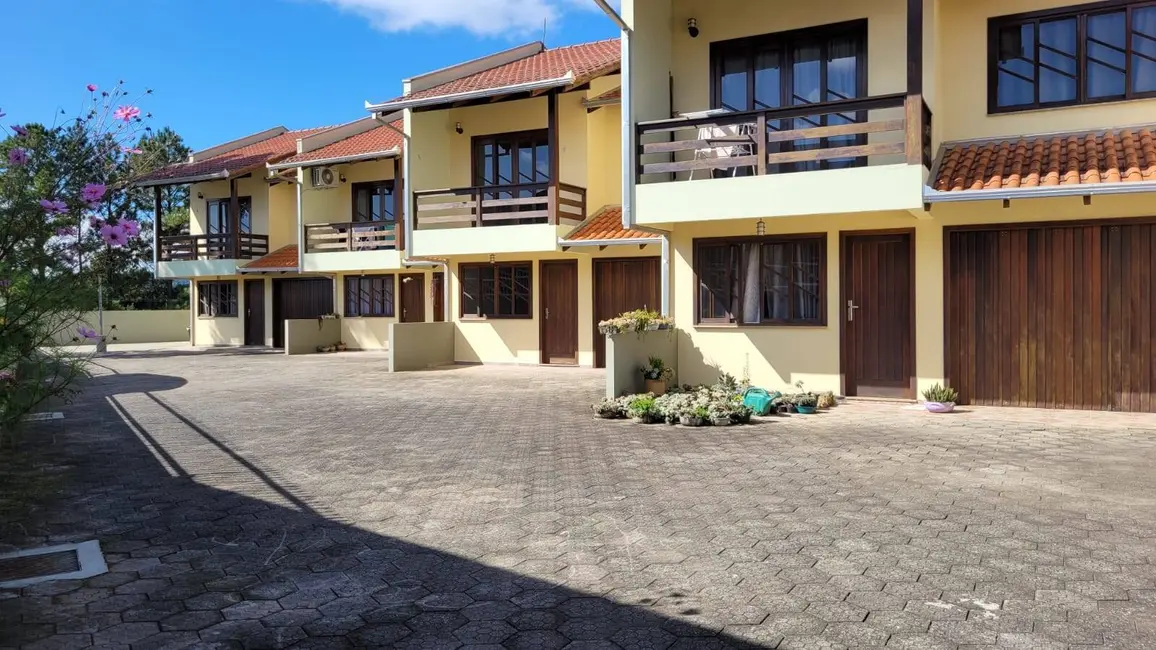 Casa com 3 quartos à venda em Centenário, Sao Bento Do Sul - SC - imagem 1 Foto 1 de Casa com 3 quartos à venda em Centenário, Sao Bento Do Sul - SC