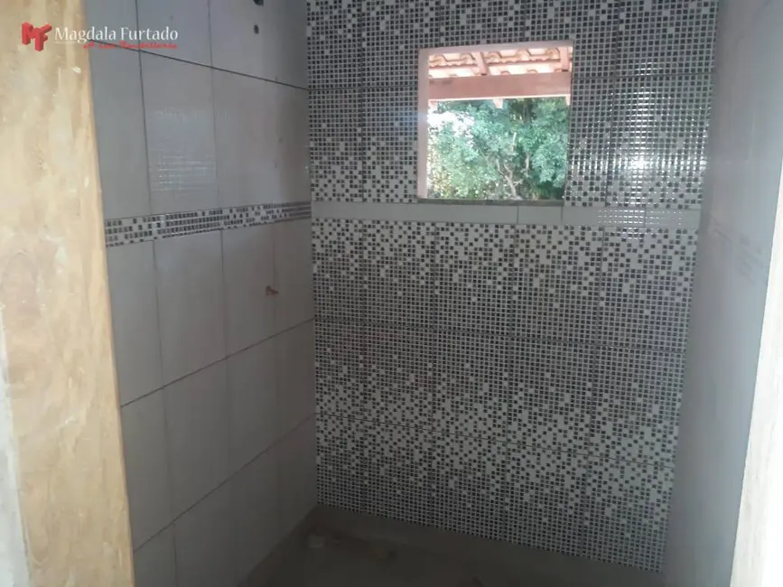 Foto 9 de Casa com 2 quartos à venda, 180m2 em Cabo Frio - RJ