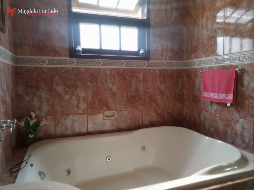 Foto 6 de Casa com 3 quartos à venda, 720m2 em Cabo Frio - RJ