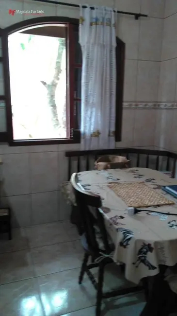 Casa com 3 quartos à venda, 600m2 em Verão Vermelho (Tamoios), Cabo Frio - RJ - imagem 7 Foto 7 de Casa com 3 quartos à venda, 600m2 em Verão Vermelho (Tamoios), Cabo Frio - RJ