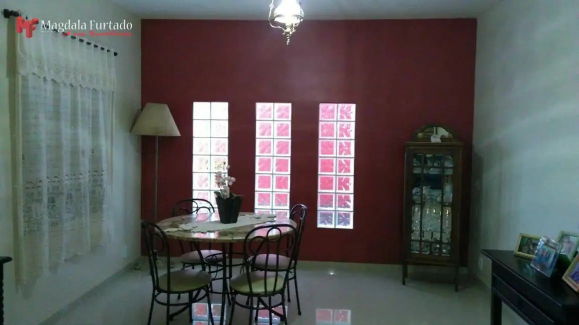Casa com 3 quartos à venda, 600m2 em Verão Vermelho (Tamoios), Cabo Frio - RJ - imagem 5 Foto 5 de Casa com 3 quartos à venda, 600m2 em Verão Vermelho (Tamoios), Cabo Frio - RJ