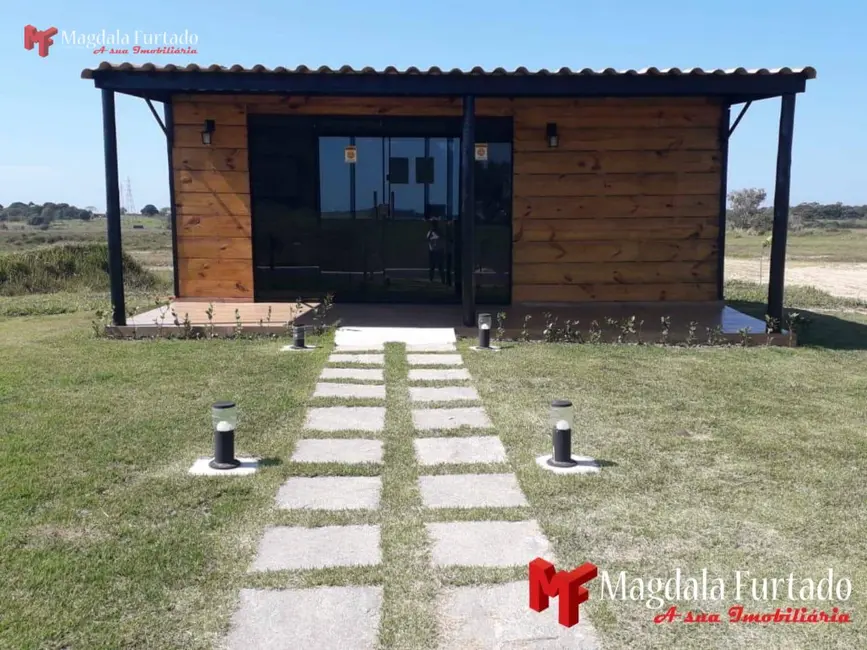 Foto 1 de Terreno / Lote à venda, 180m2 em Cabo Frio - RJ
