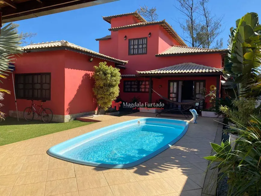 Foto 3 de Casa com 4 quartos à venda, 360m2 em Cabo Frio - RJ