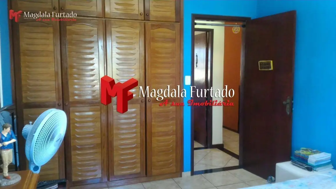Foto 6 de Casa com 4 quartos à venda, 360m2 em Cabo Frio - RJ